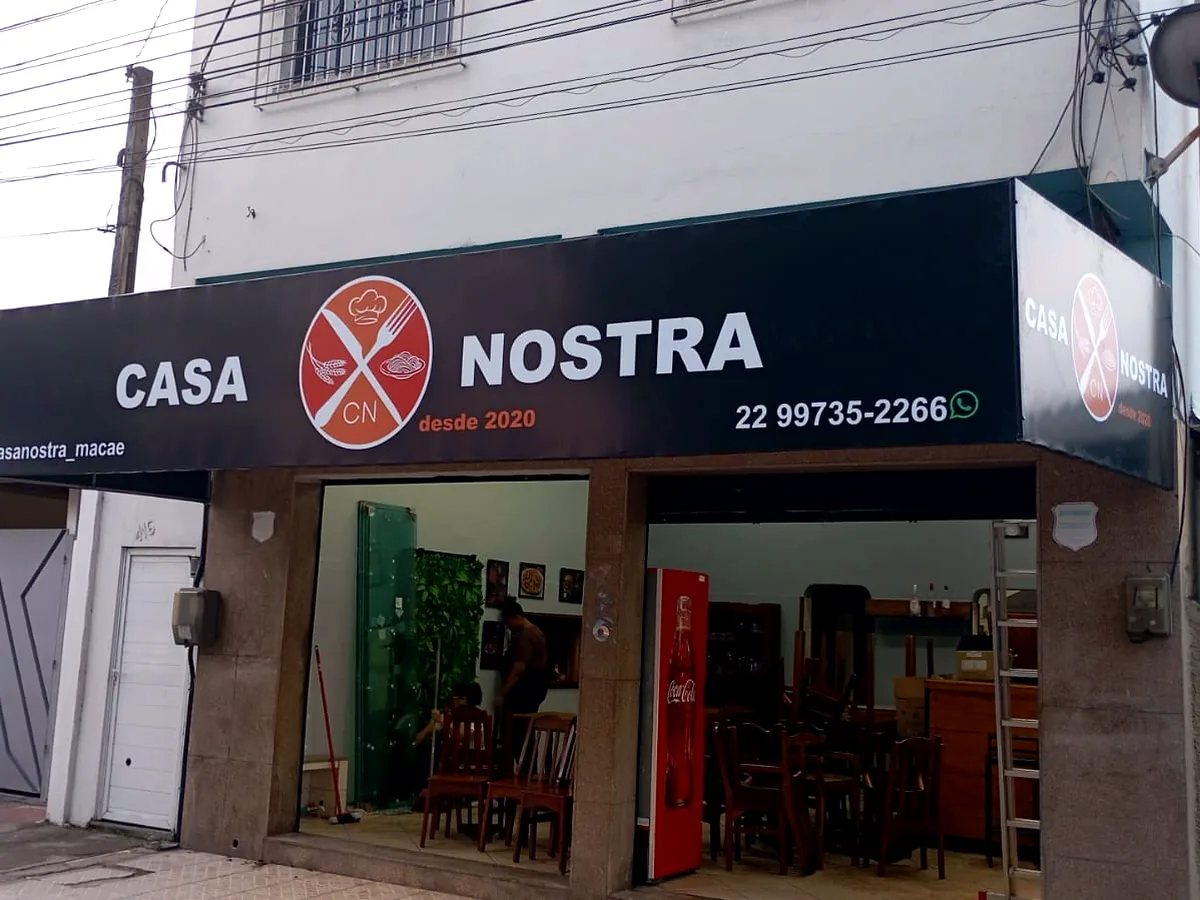Fachada Casa Nostra